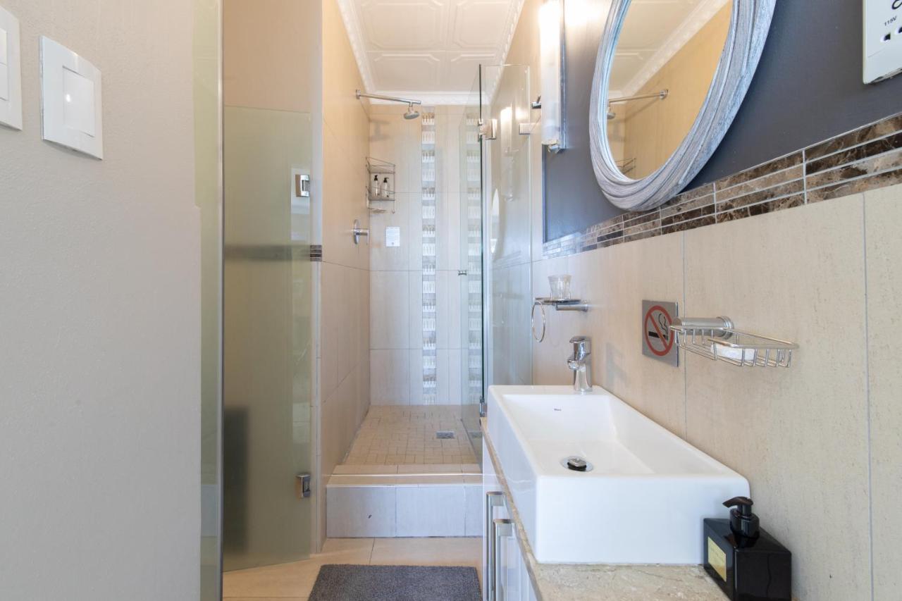 Oceana Palms Luxury Guest House กอร์ดอนส์เบย์ ภายนอก รูปภาพ