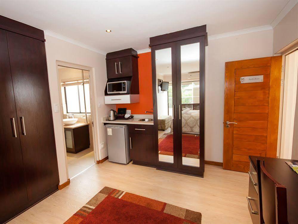 Oceana Palms Luxury Guest House กอร์ดอนส์เบย์ ภายนอก รูปภาพ